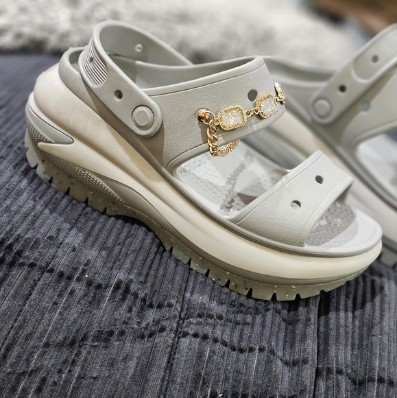 Platform Crocs - Picture 3 of 5